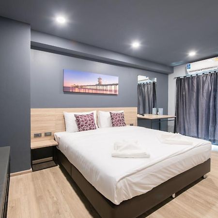 Oblique Apartment - ออฟบลิค อพาร์ทเมนท์ Нонтхабури Экстерьер фото