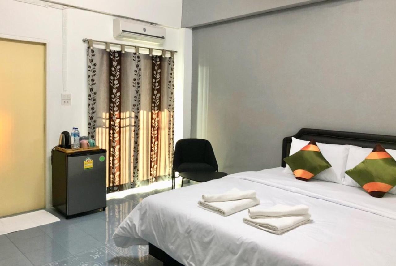 Oblique Apartment - ออฟบลิค อพาร์ทเมนท์ Нонтхабури Экстерьер фото