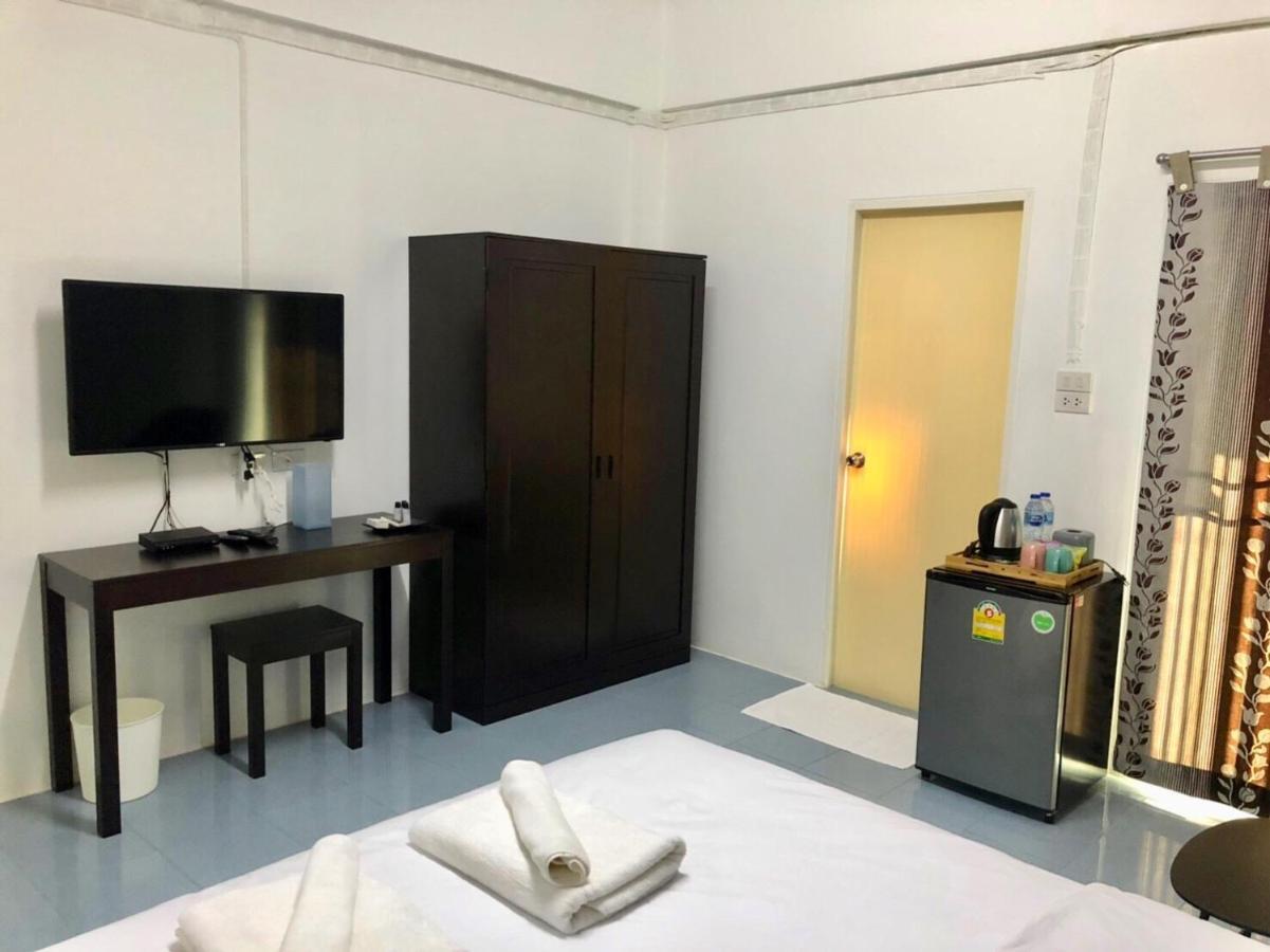 Oblique Apartment - ออฟบลิค อพาร์ทเมนท์ Нонтхабури Экстерьер фото